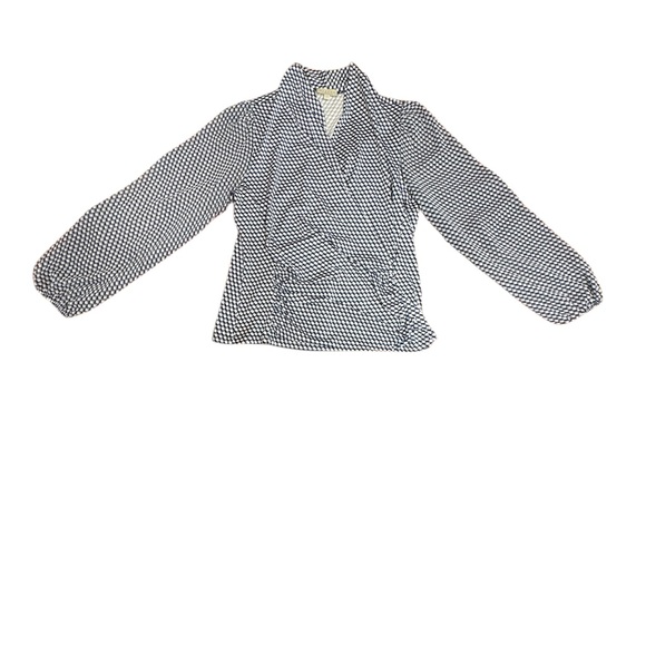 Status by Chenault Geometric Design Long Sleeve Wrap Top - Picture 4 of 7